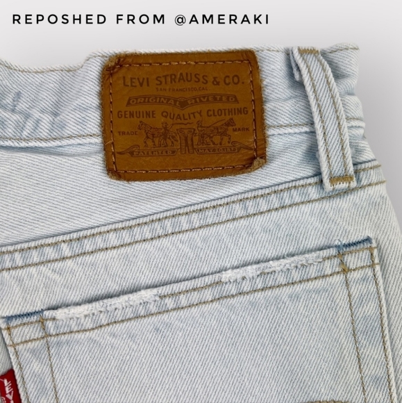 Fits like a 24 – Levi’s Wedgie Short in Awesome Street - Picture 4 of 14